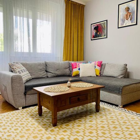 Apartman Jelena II Sremska Mitrovica Exterior foto