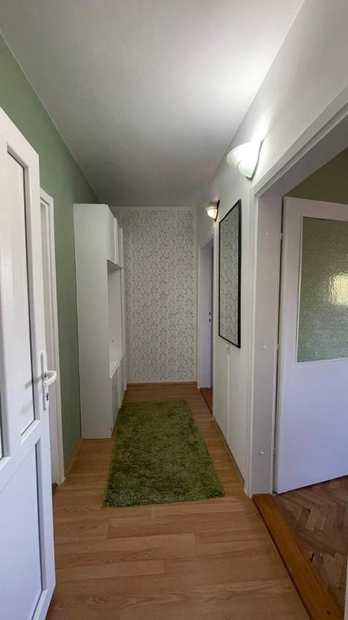 Apartman Jelena II Sremska Mitrovica Exterior foto